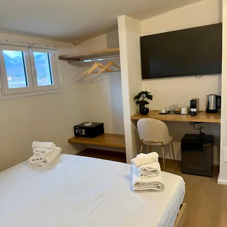 Lumie Hotel